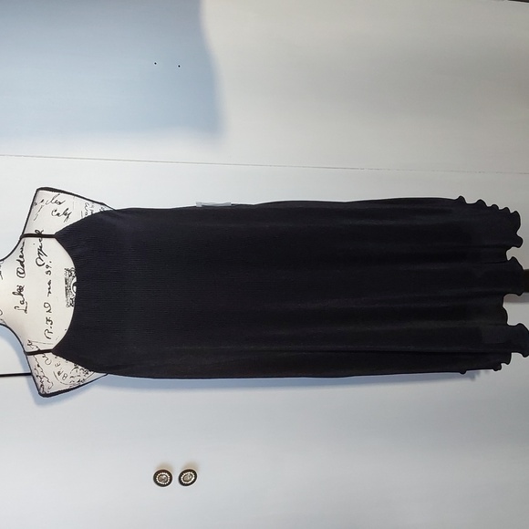 No Boundaries- Juniors Black Satin Ribbed Texture Halter Dress Neutral Sz.XL - Picture 1 of 7